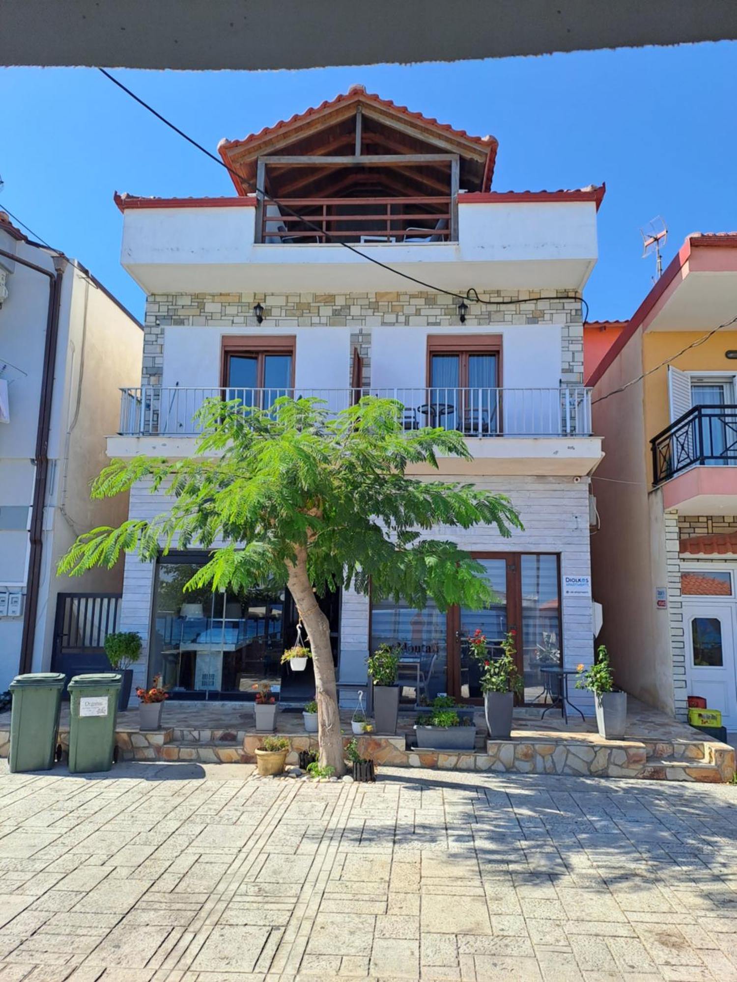 Diolkos 2 Apartment Nea Roda Exterior foto