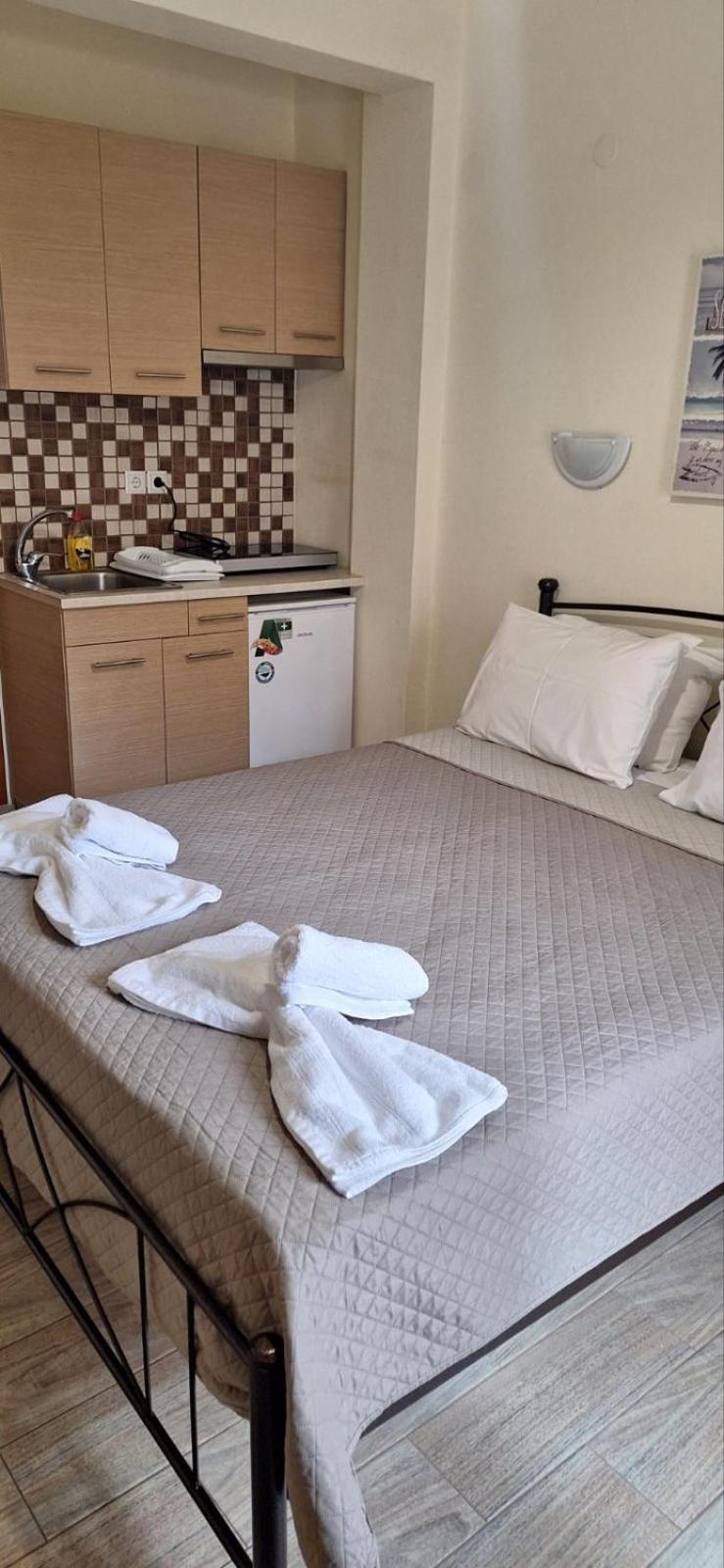 Diolkos 2 Apartment Nea Roda Cameră foto